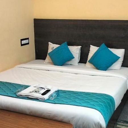 ילאגירי Dolphin Resort מראה חיצוני תמונה
