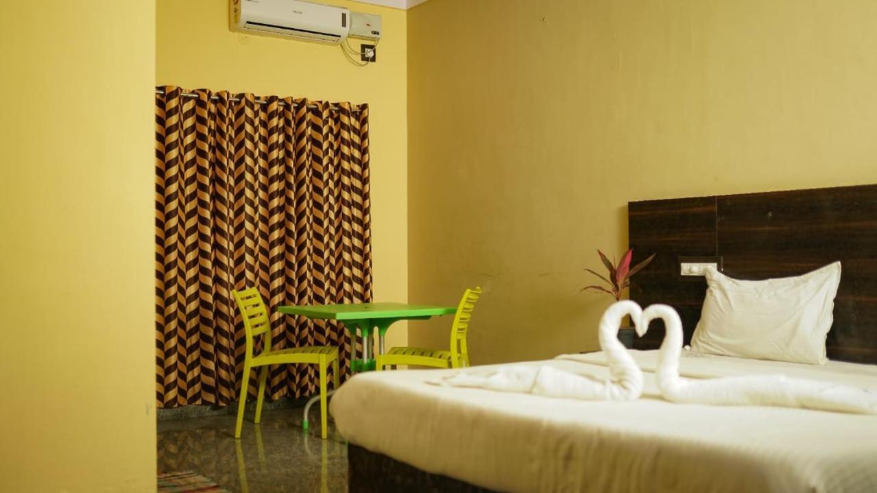 ילאגירי Dolphin Resort מראה חיצוני תמונה